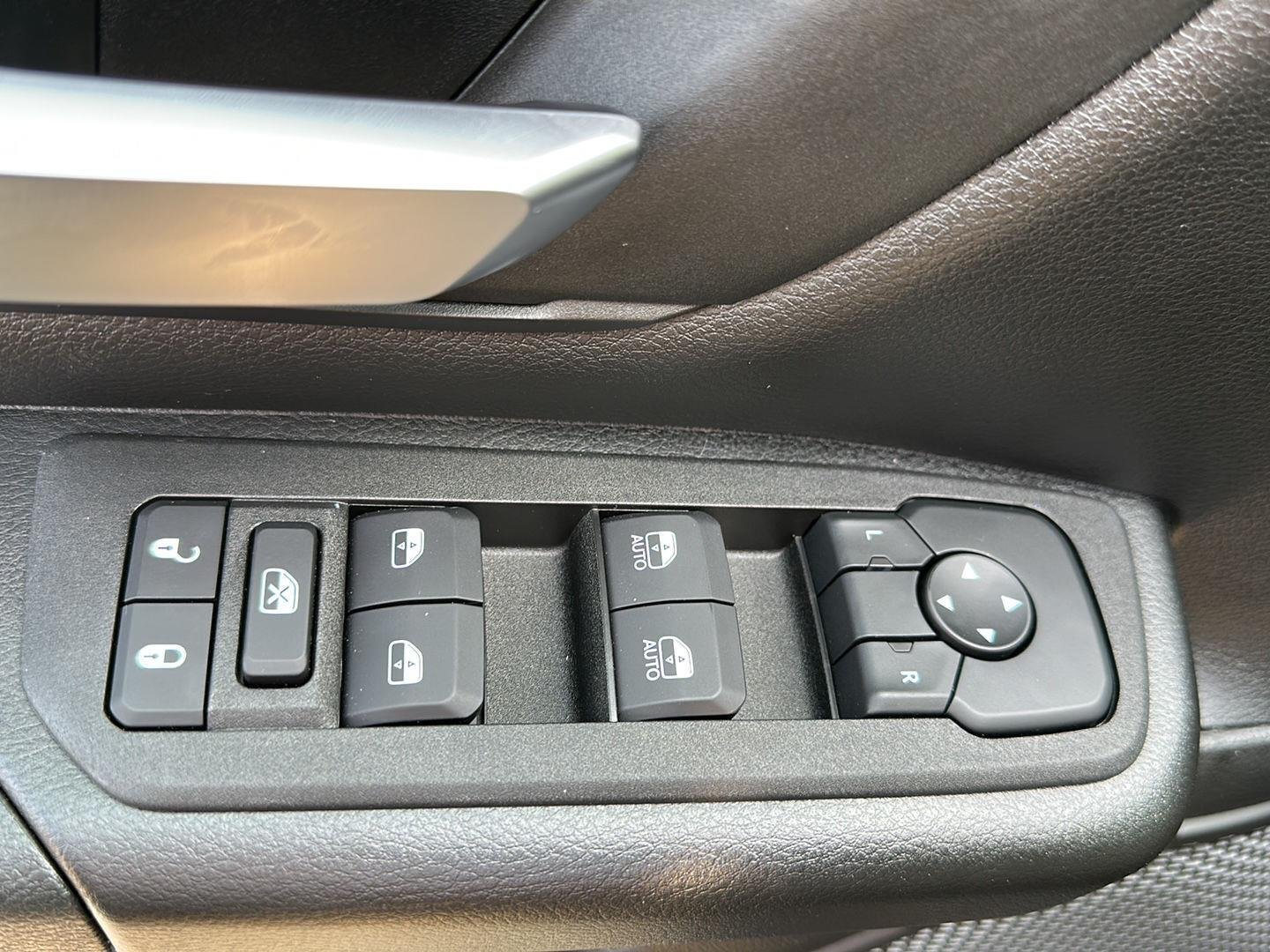 2026 RAM 1500 Express - Photo 11