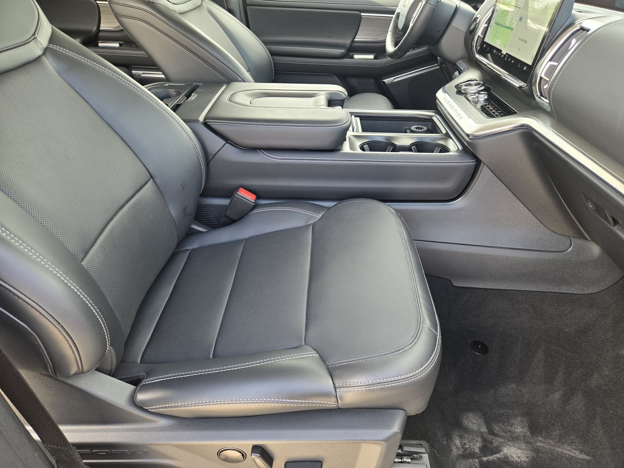 Used 2026  Ford Platinum image 14