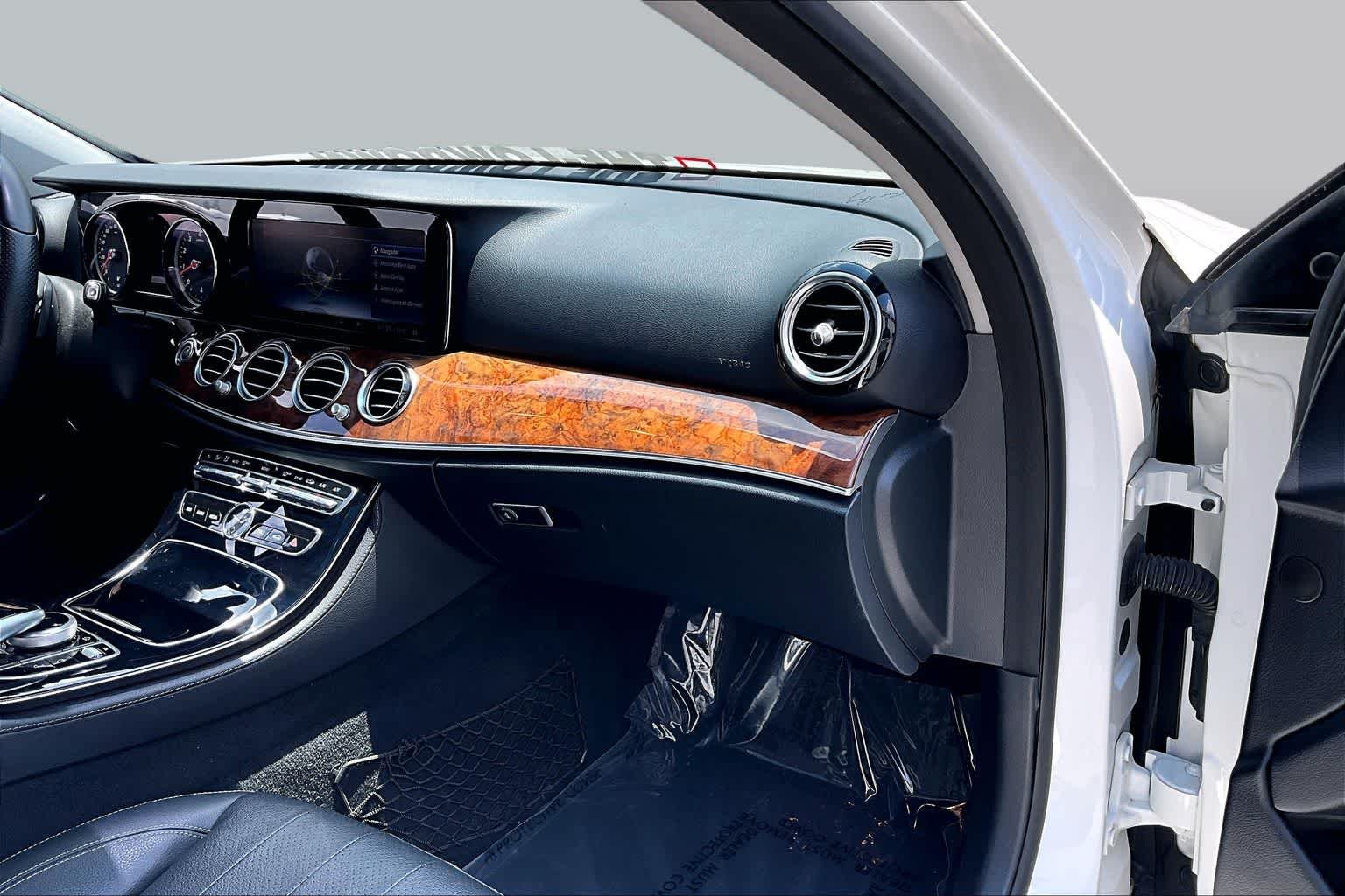 Used 2018 Polar White Mercedes-Benz E 400 image 18
