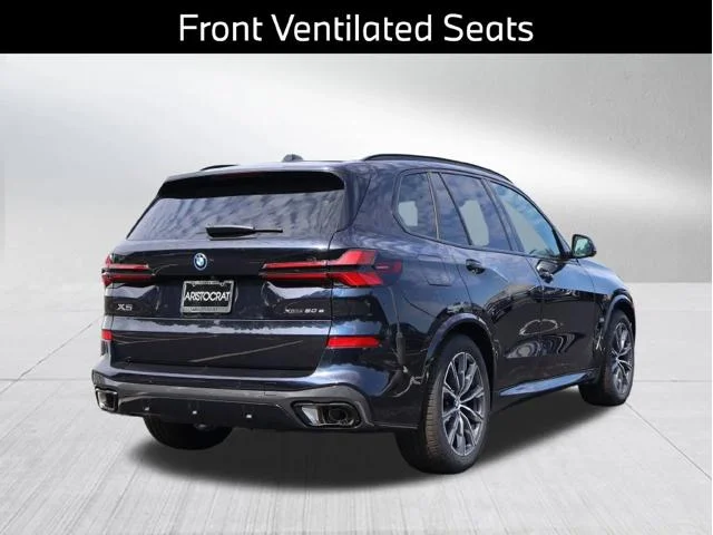 New 2026 Carbon Black Metallic BMW xDrive50e image 28