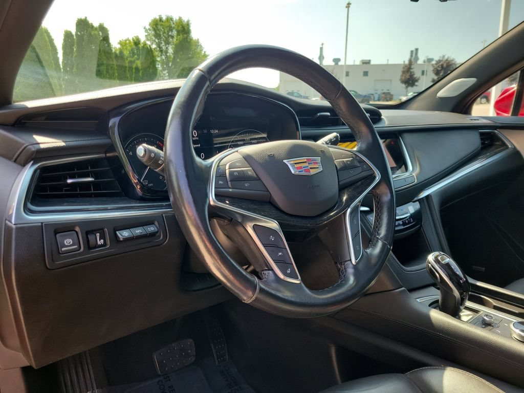 Used 2021 INFRARED TINTCOAT Cadillac AWD Premium Luxury image 22