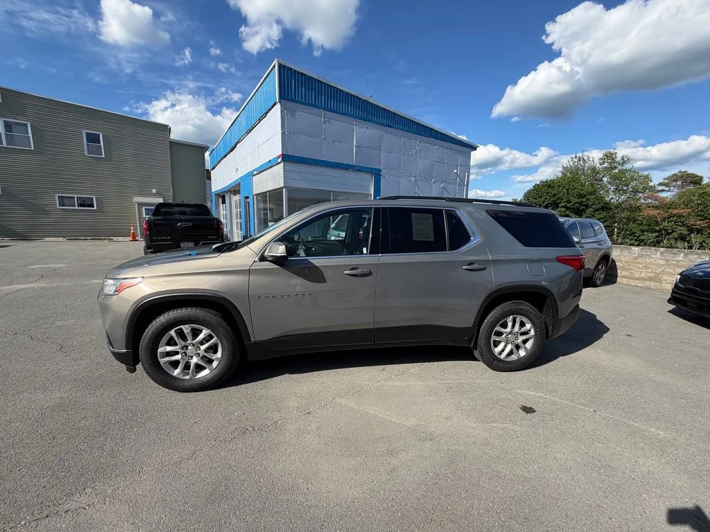 Used 2019 Chevrolet Traverse 1LT with VIN 1GNEVGKWXKJ222017 for sale in Forest City, PA