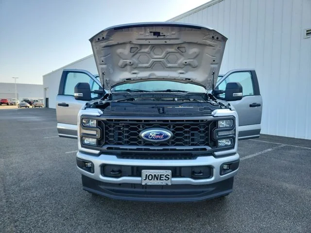 Used 2023 Silver Ford XL image 12