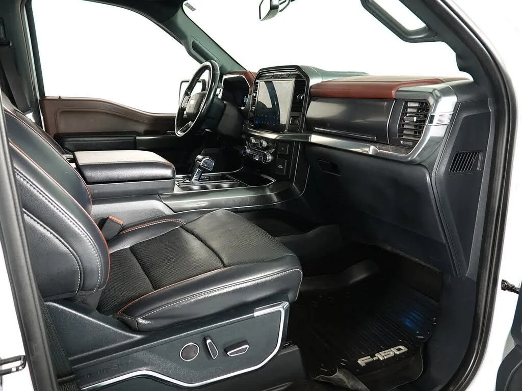 Used 2021 White Ford Lariat image 18