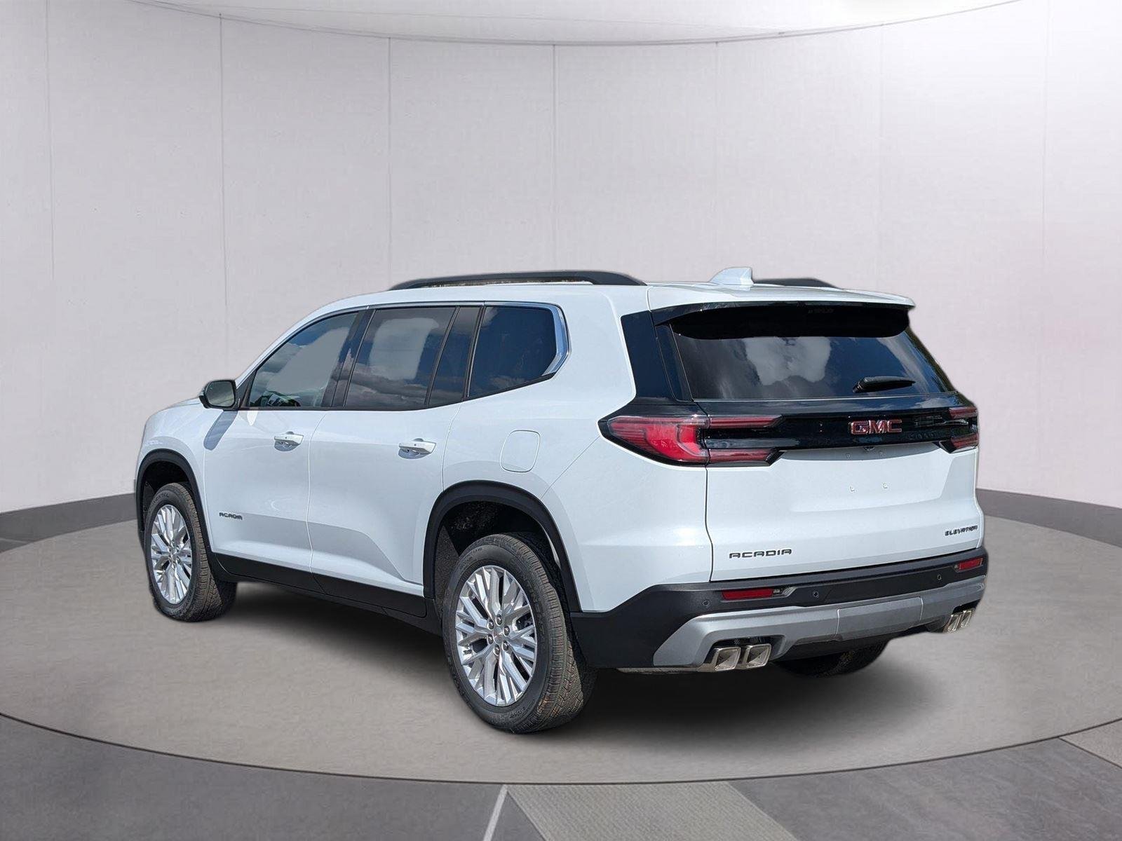 New 2026 Glacier White Tricoat GMC Elevation image 5