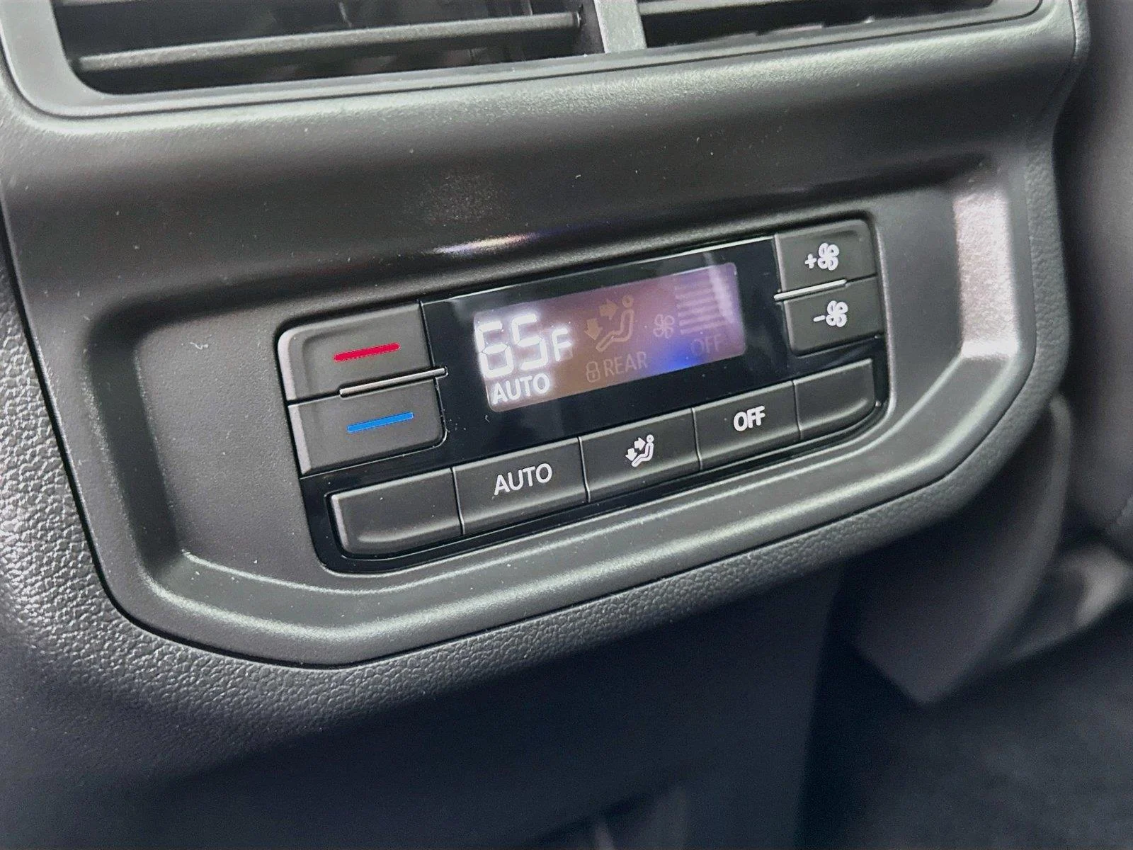 New 2027 Pure Gray Volkswagen SE w/Technology image 25