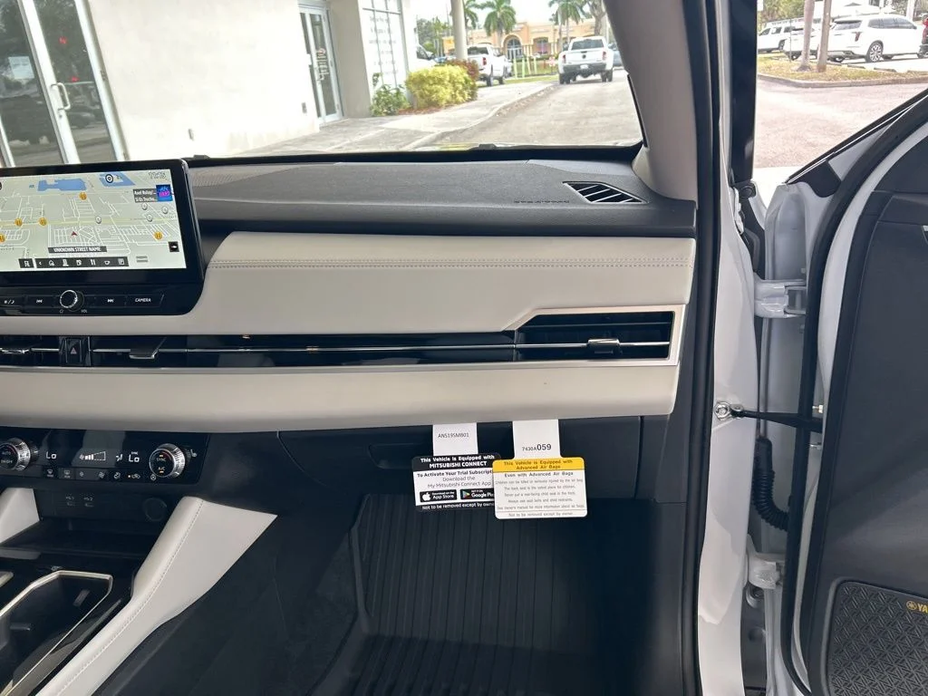 New 2026 White Mitsubishi SE 1.5T 2WD image 21