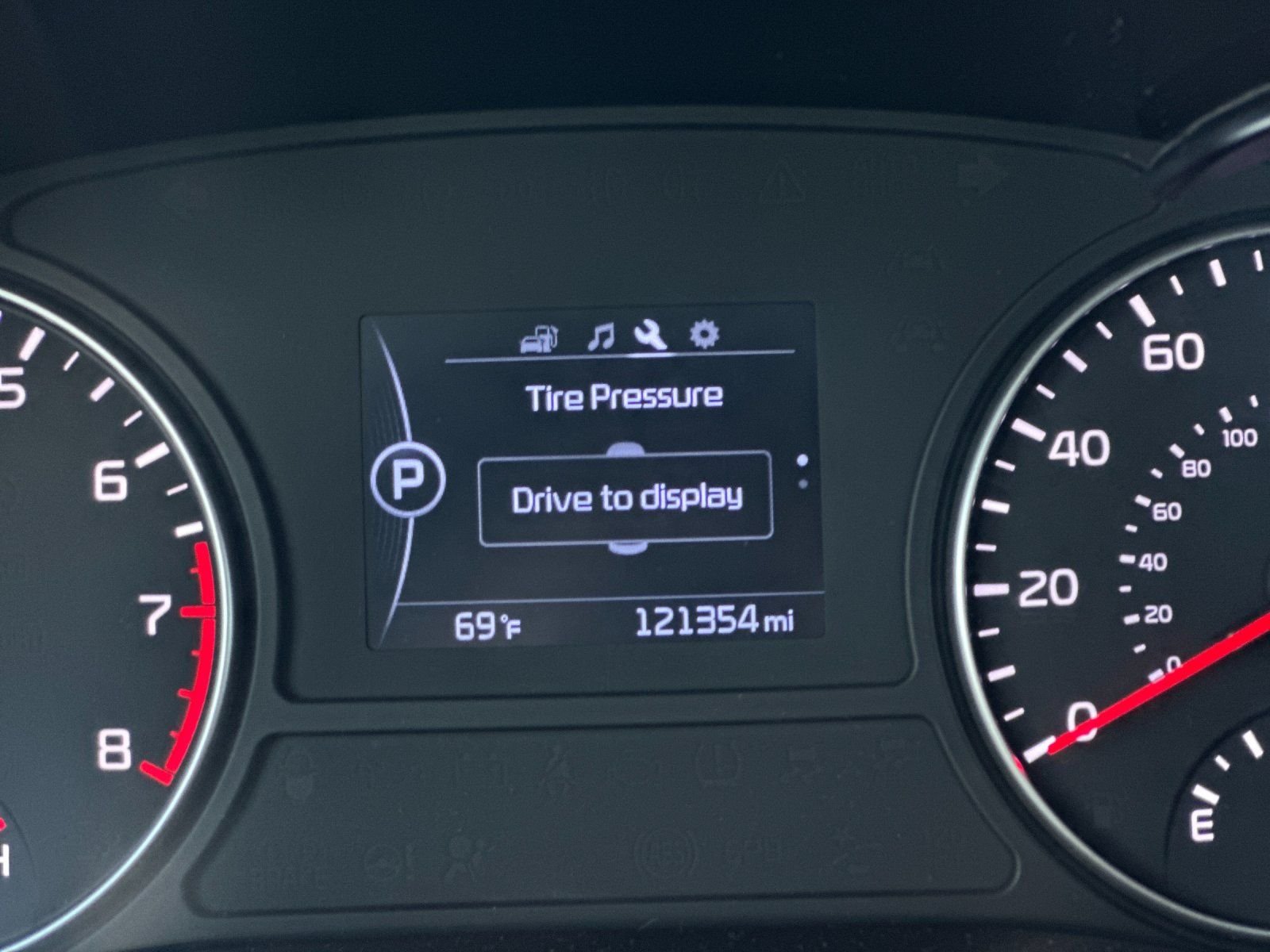 Used 2018 Sangria Kia LX image 23
