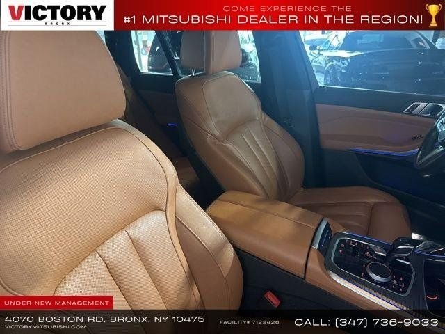 Used 2021 Black BMW M50i image 17