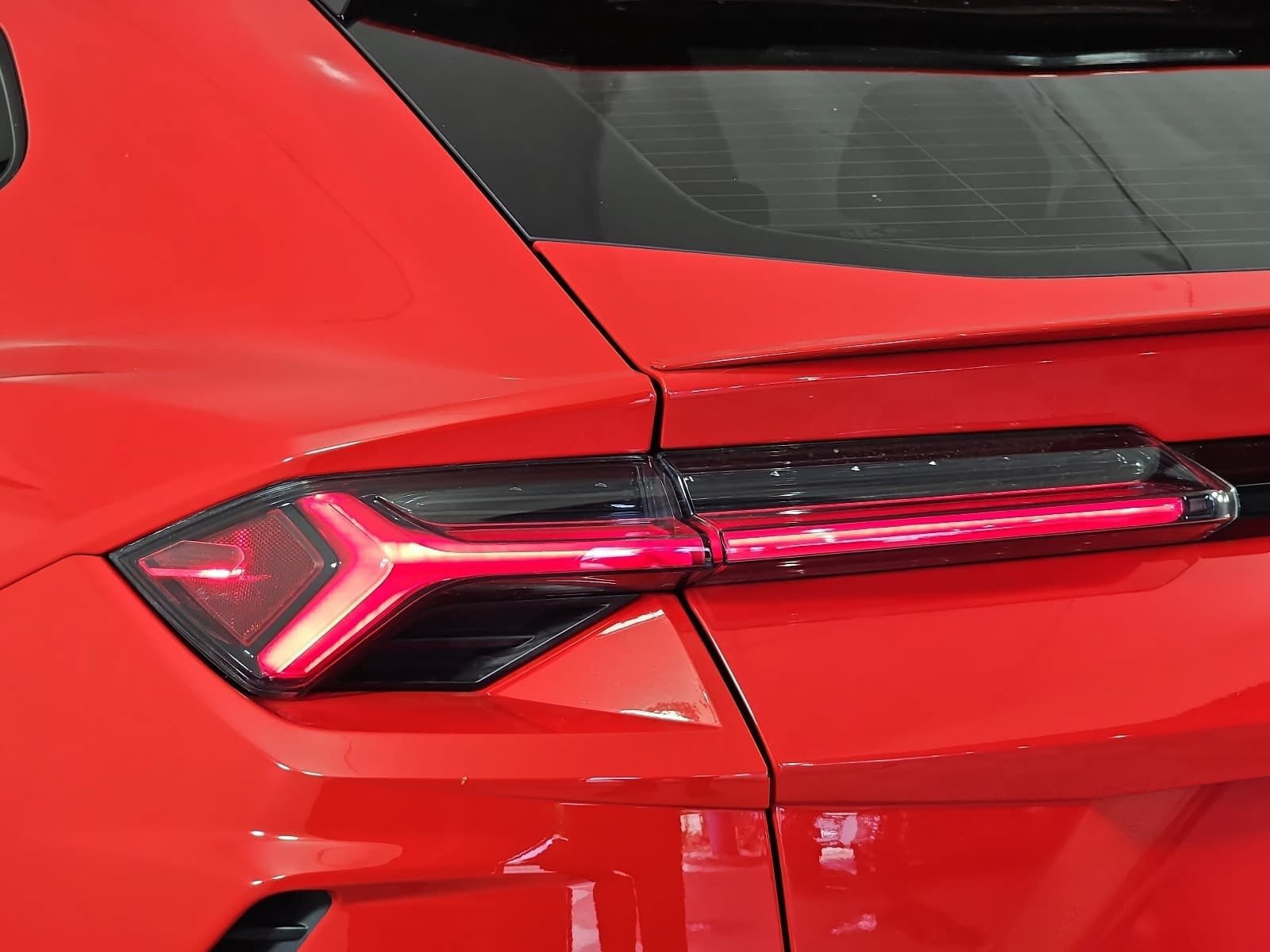 2020 Lamborghini Urus Base - Photo 32