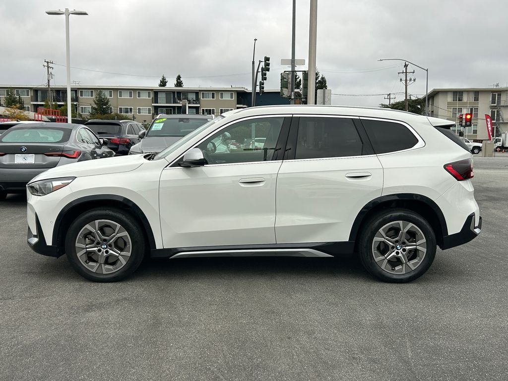 Certified Used 2023 Alpine White BMW xDrive28i image 2