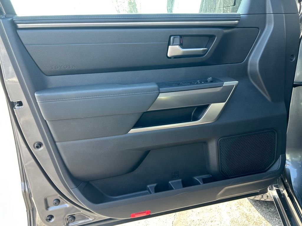 2026 Toyota Tundra SR5 - Photo 18