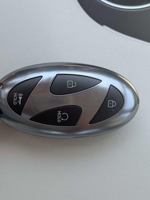 New 2026 Silver Hyundai SEL Sport image 32