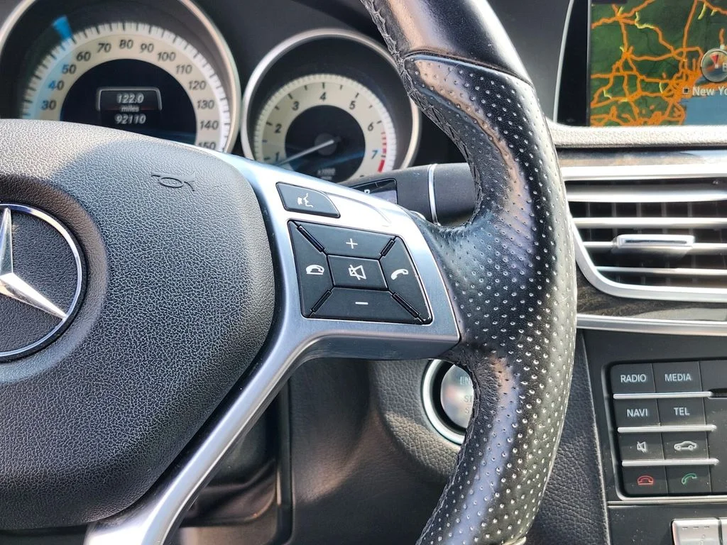 Used 2016  Mercedes-Benz E 350 image 28