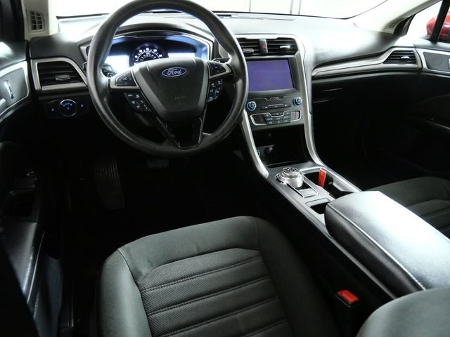 Certified Used 2020 Red Ford SE image 4