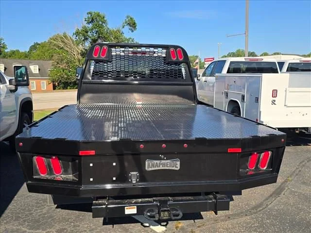 New 2026 Summit White Chevrolet Work Truck image 28