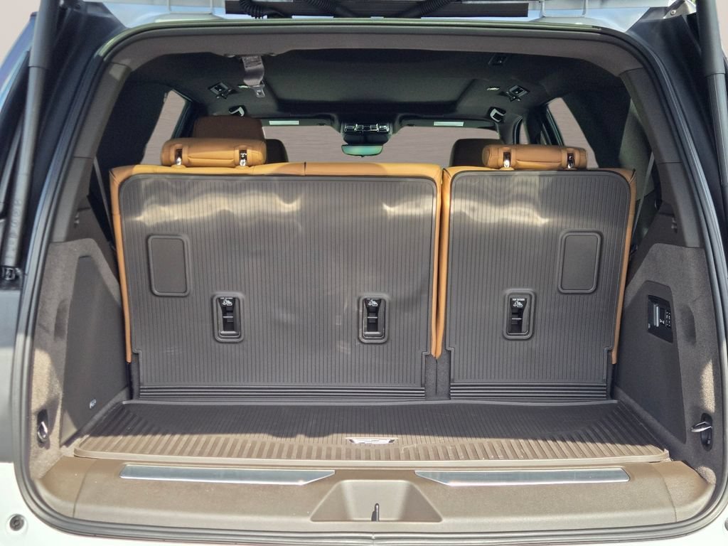 2026 Cadillac Escalade Luxury - Photo 12