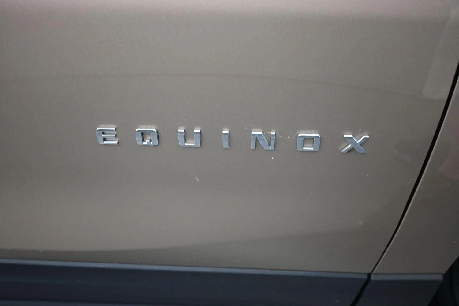 Used 2018 Sandy Ridge Metallic Chevrolet LT image 6