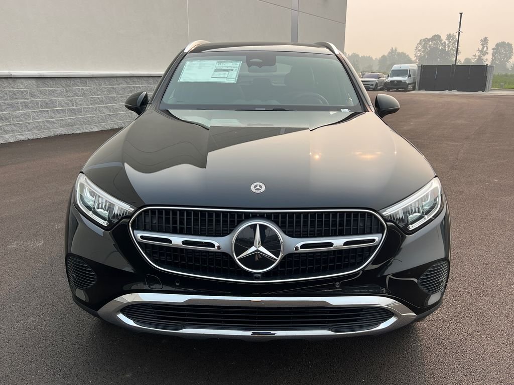 New 2026 Black Mercedes-Benz GLC 300 image 3