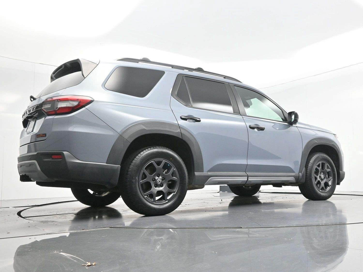 Used 2023 Sonic Gray Pearl Honda TrailSport image 52