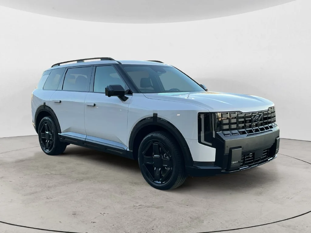 Used 2027 White Kia X-Line SX image 5