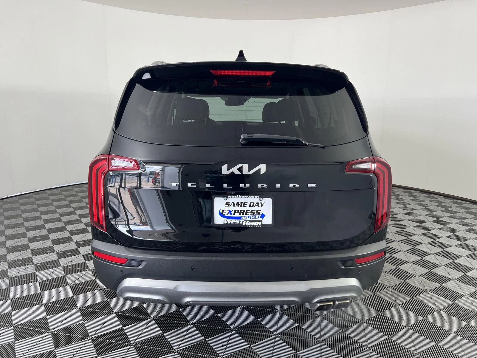 Used 2022 Ebony Black Kia EX image 4