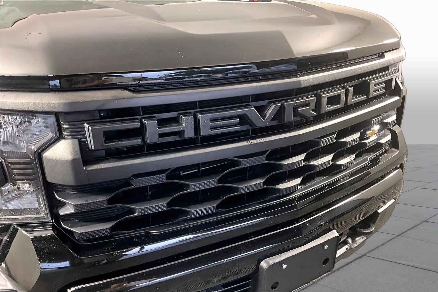 Used 2023 Black Chevrolet Custom image 27