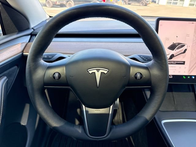 Used 2022  Tesla Performance image 19