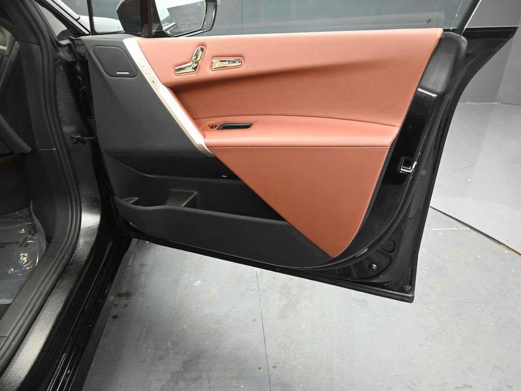 2023 BMW IX - Image 33