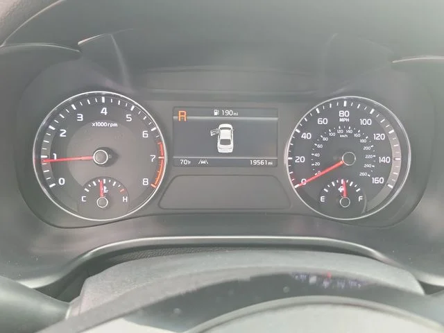 Used 2024 Snow White Pearl Kia LXS image 28