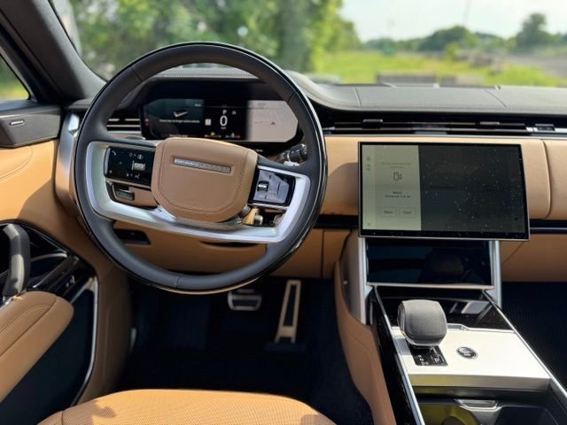 New 2026 Eiger Grey Land Rover SE LWB 7-SEAT image 13