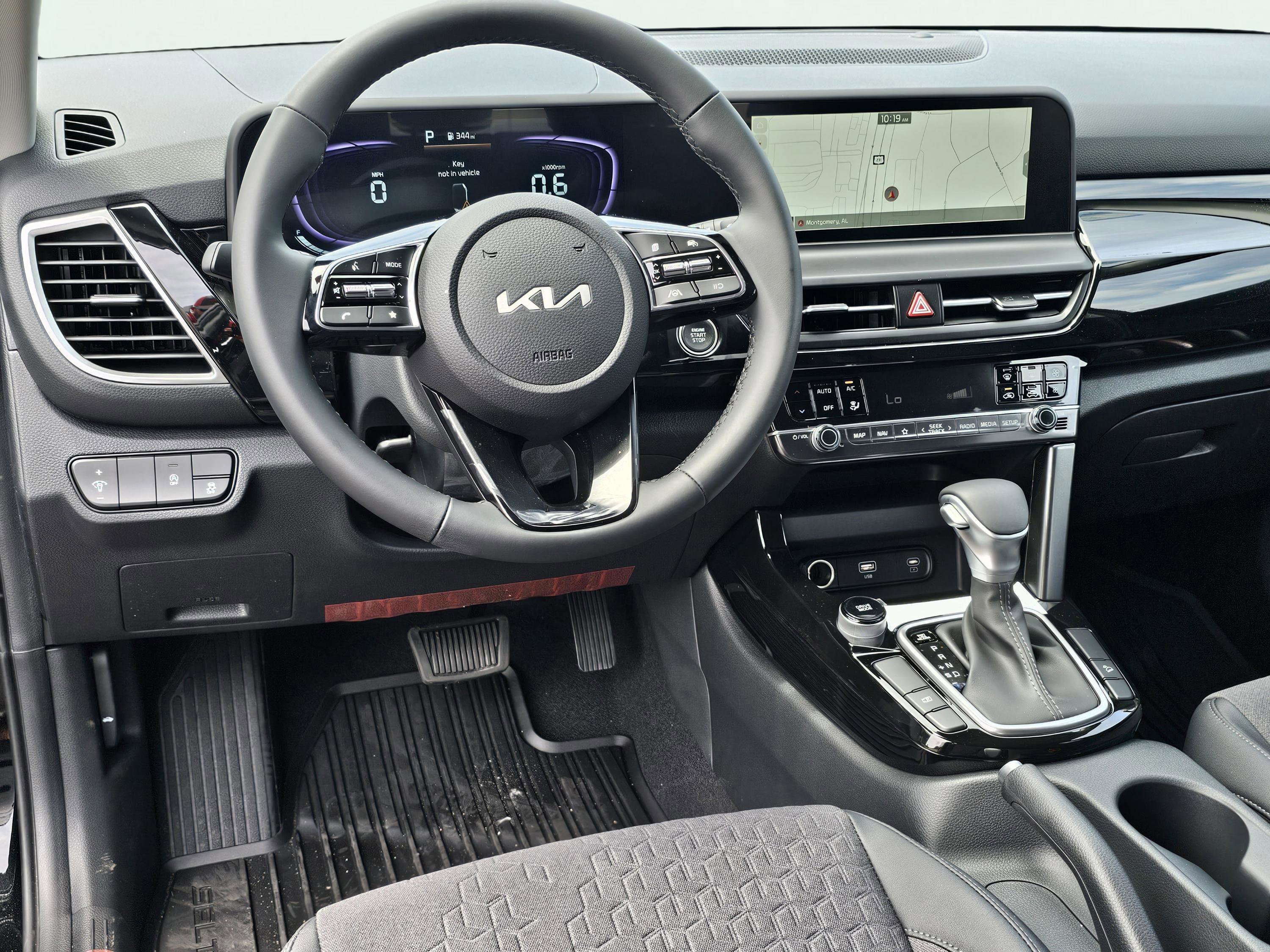 New 2026 Fusion Black Kia S image 33