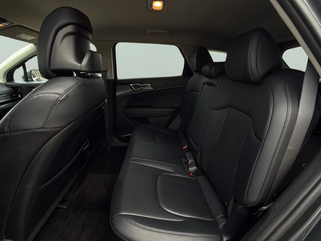 Used 2023 Gravity Gray Kia EX image 27