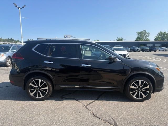 Used 2020 Black Nissan SL image 4