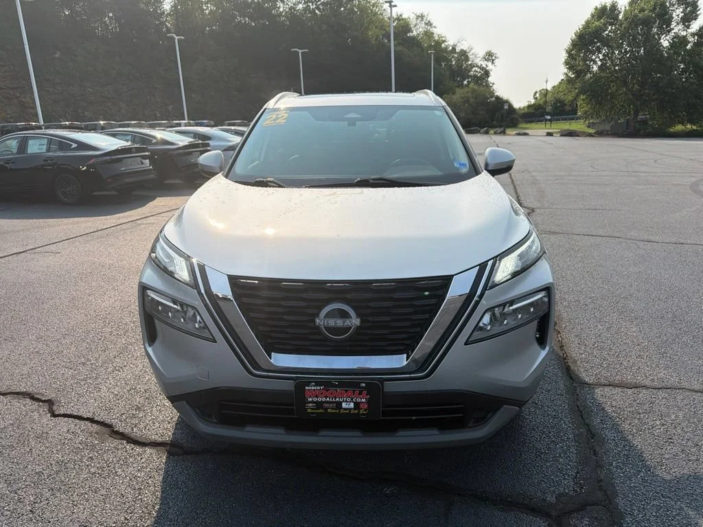 Used 2022 Silver Nissan SV image 2