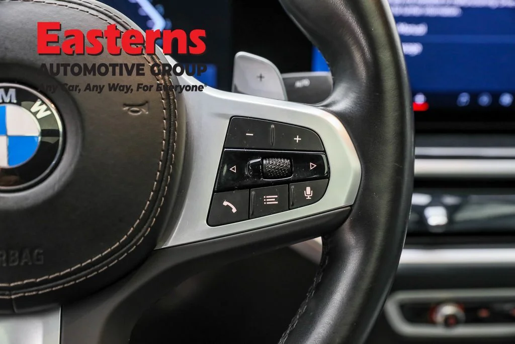Used 2024 Gray BMW xDrive40i image 16