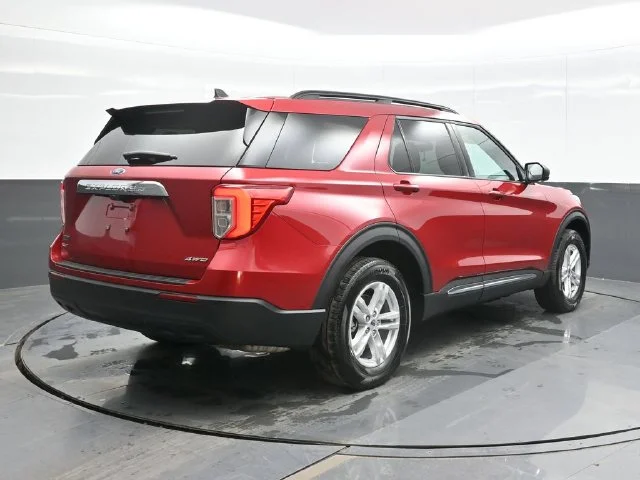 Used 2023 Red Ford XLT image 9