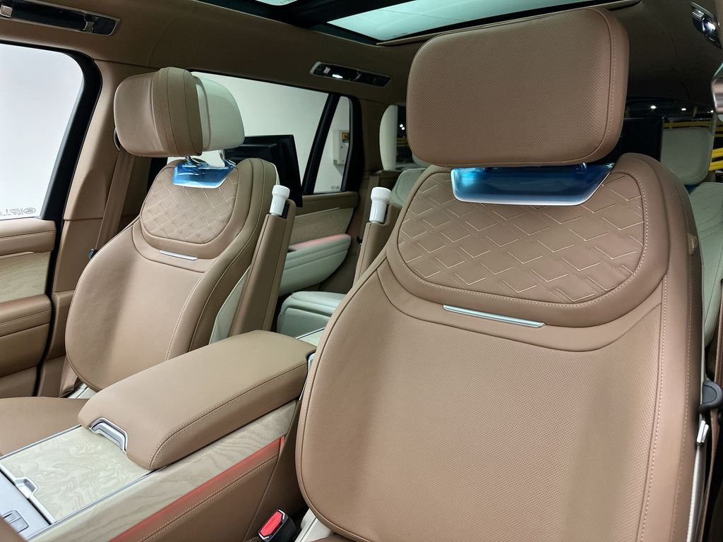 New 2026  Land Rover SV image 19