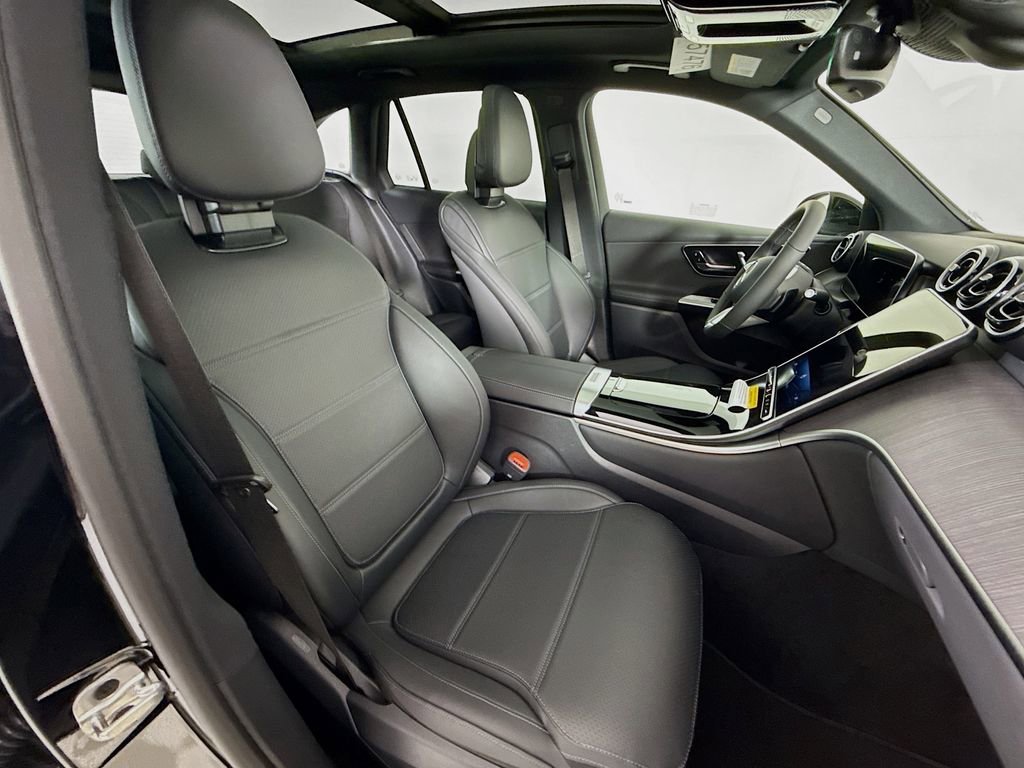 New 2026 Black Mercedes-Benz GLC 300 image 59