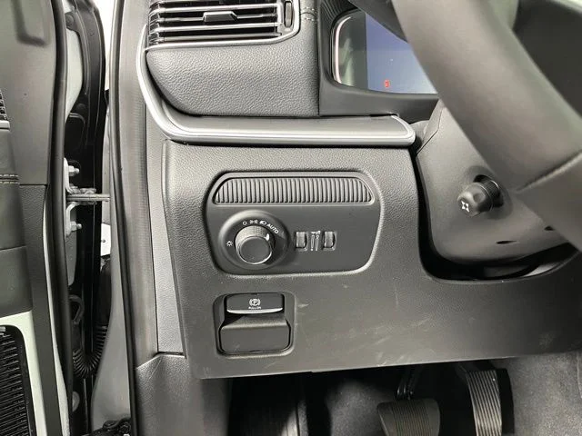 Used 2026 Silver Jeep Limited Altitude image 19