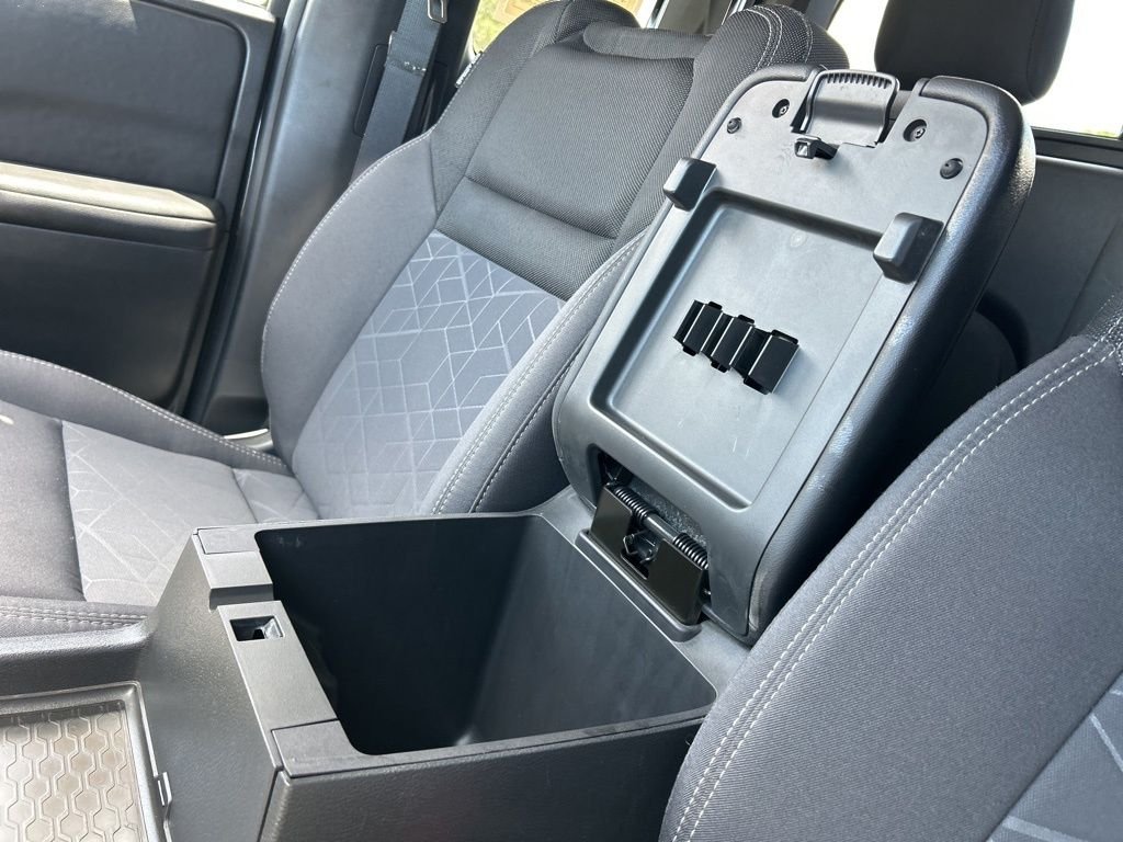 Used 2025 Gray Nissan SV image 41