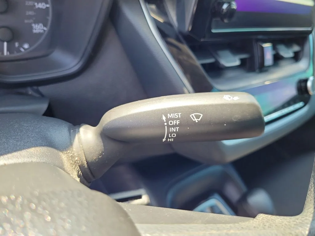 Used 2025 White Toyota LE image 31