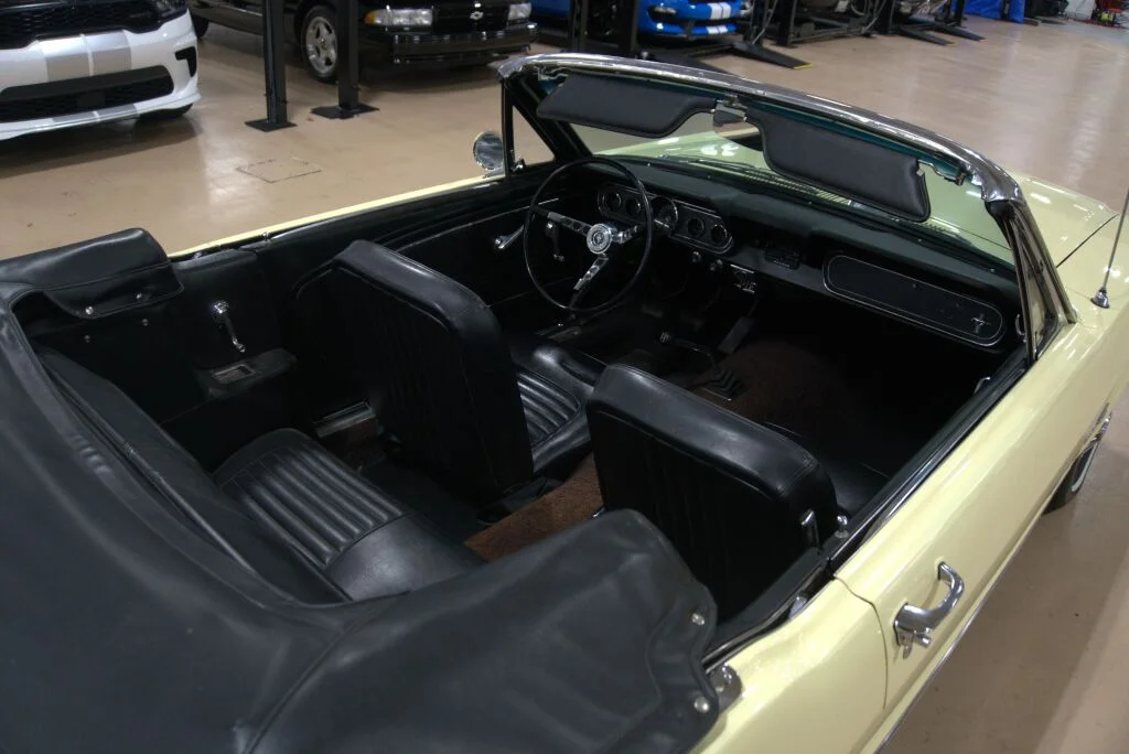 Used 1966 Yellow Ford  image 66
