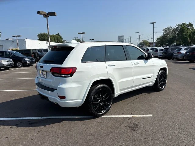 Used 2019 White Jeep Altitude image 29