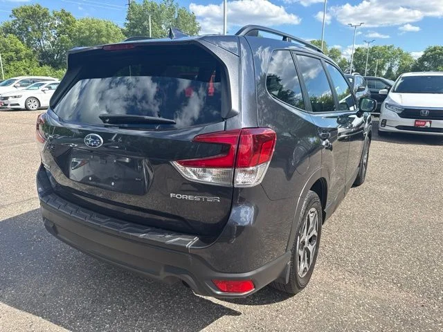 Used 2019 Dark Gray Metallic Subaru Premium image 2