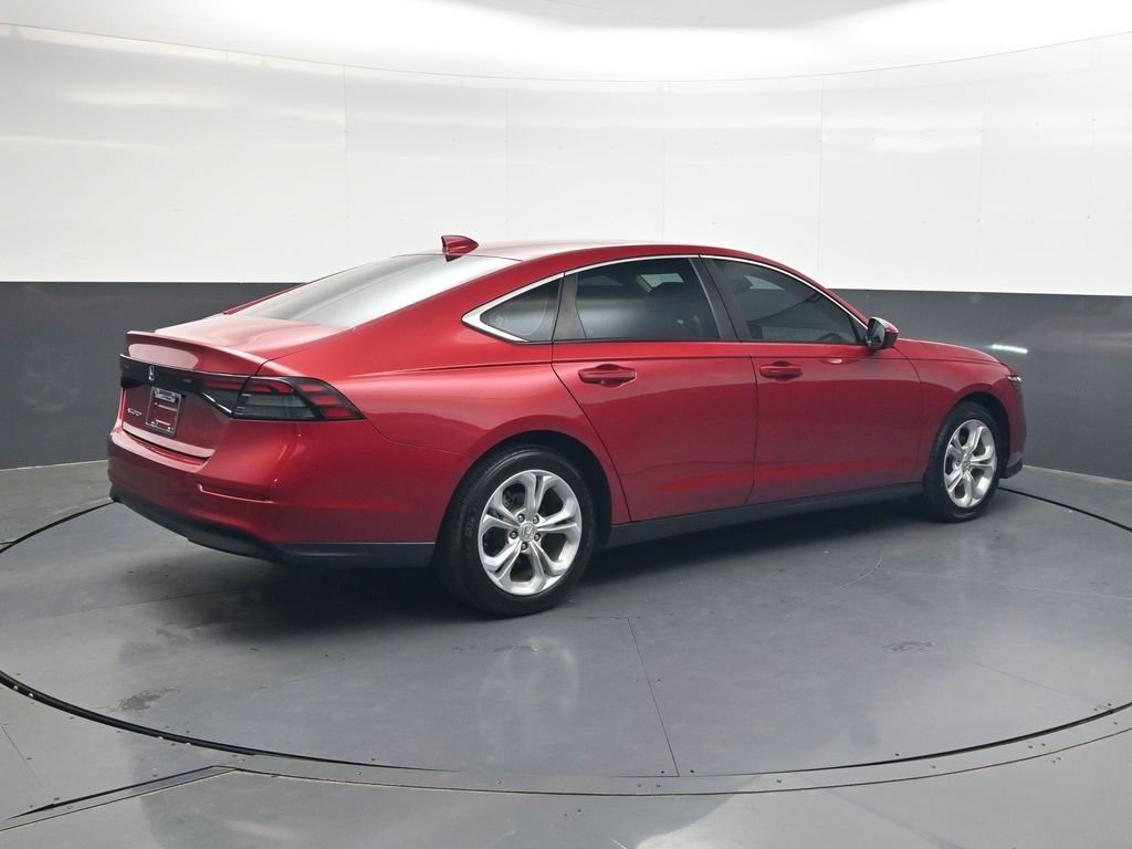 Used 2023  Honda LX image 4