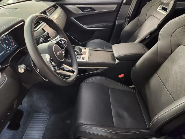 2026 Jaguar F-Pace R-Dynamic S - Photo 14