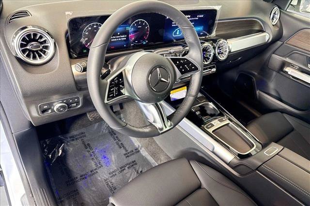 New 2026 Polar White Mercedes-Benz GLB 250 image 39