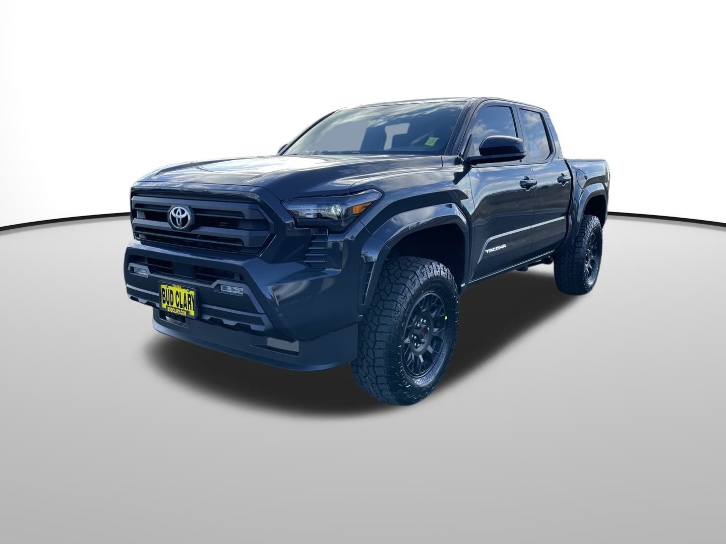 2025 Toyota Tacoma SR5 - Photo 8
