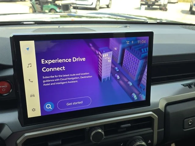 Used 2025  Toyota  image 26